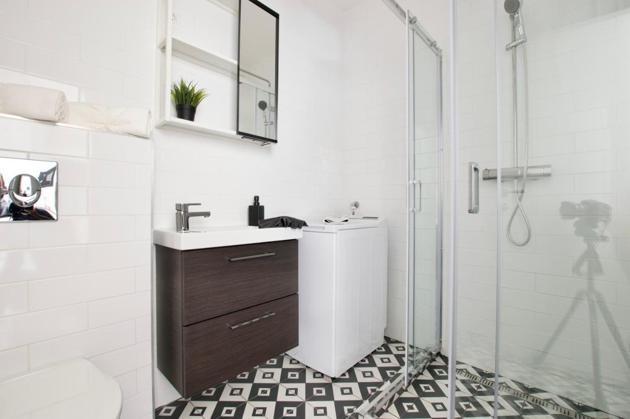 Standard Apartment By Hi5 - Dessewffy 37 Suites Budapest Extérieur photo