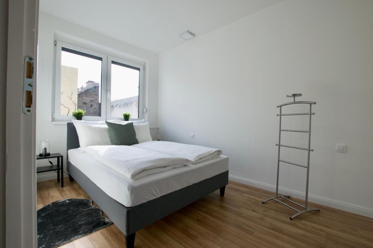 Standard Apartment By Hi5 - Dessewffy 37 Suites Budapest Extérieur photo