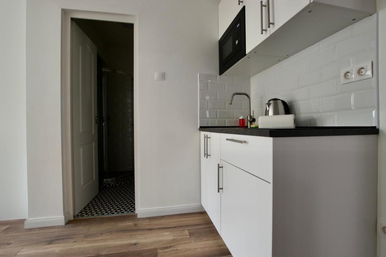 Standard Apartment By Hi5 - Dessewffy 37 Suites Budapest Extérieur photo