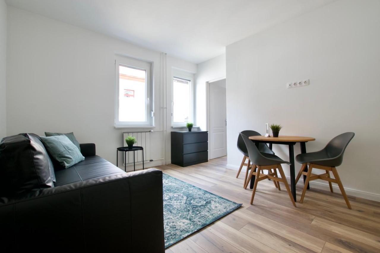 Standard Apartment By Hi5 - Dessewffy 37 Suites Budapest Extérieur photo